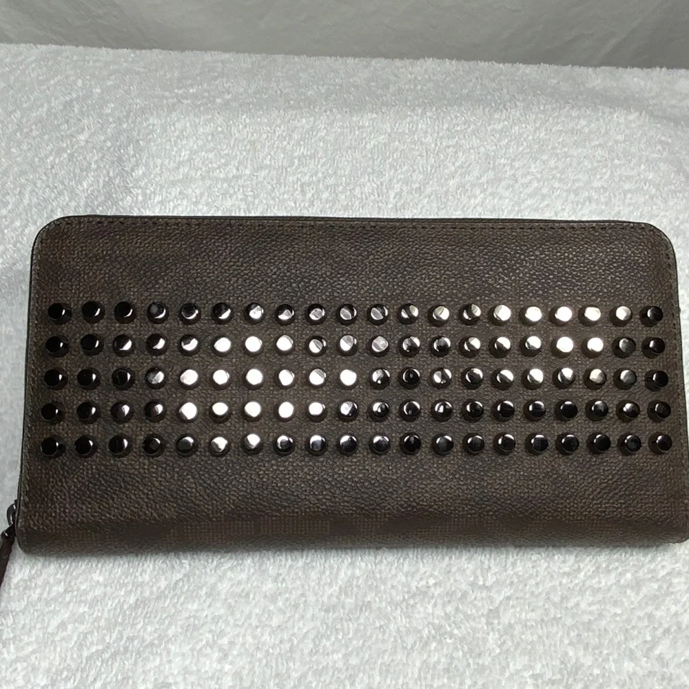 NWT - Michael Kors Men's Studded Wallet - Jet Set Tech Zip Around